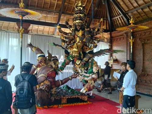 Penilaian ogoh-ogoh di Banjar Kamasan, Desa Dajan Peken, Kecamatan Tabanan.