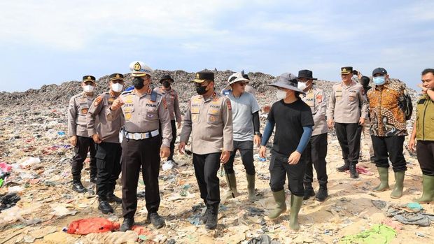 Polda Riau dan Pemkot Pekanbaru berkolaborasi menyulap sampah menjadi energi listrik di TPA Muara Fajar, Pekanbaru.
