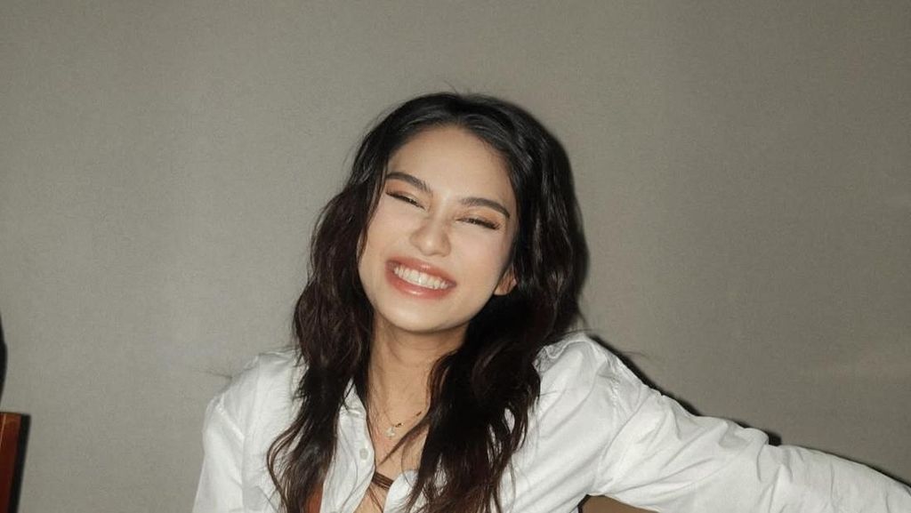 Azizah Salsha Gak Masalah Ditolak Foto Sama Harry Styles, Tetap Happy