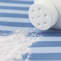 Pakai Bedak di Badan Kembali Viral, Body Care Jadul yang Bikin Wangi Seharian