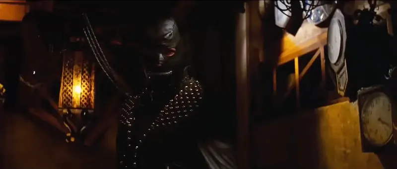 Stephen Hibbert sebagai The Gimp dalam Pulp Fiction.