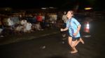 Puluhan Pelajar Ikuti Lomba Lari Tanpa Alas Kaki di Tegal