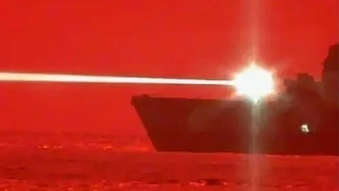 Senjata laser HELIOS