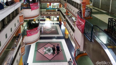 Sepinya Pasar Glodok, Kios Tutup dan Disewakan dengan Harga Murah