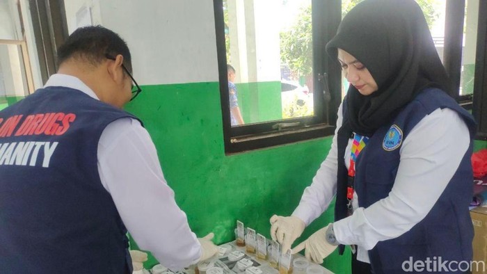 Tes urine acak di Pasuruan temukan puluhan siswa SMK positif narkoba
