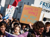 Tolak Wajib Militer, Pelajar Jerman Mogok Sekolah Lagi