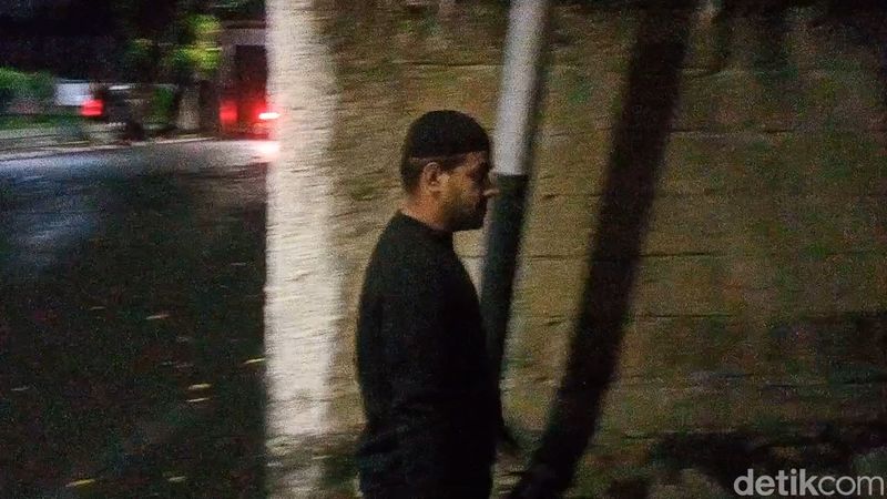 Suasana rumah duka Vidi Aldiano pada Sabtu (7/3/2026).