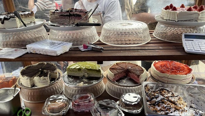 Viral di Andara! Lapak Mille Crepes Rp15 Ribu Diantre Sebelum Buka