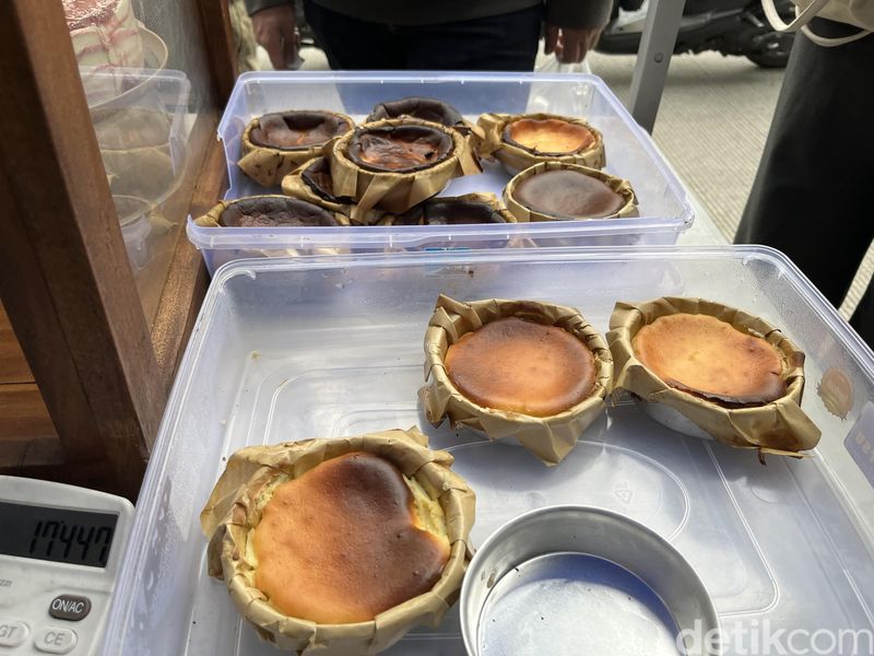 Viral di Andara! Lapak Mille Crepes Rp15 Ribu Diantre Sebelum Buka