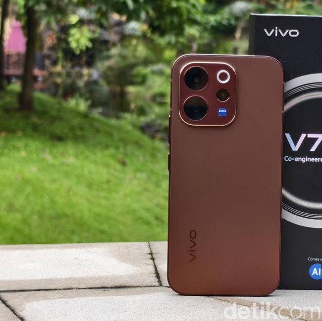 Unboxing Vivo V70 5G, Bawa Zoom 10X Rilis 9 Maret di RI