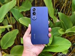 Ini Vivo V70 FE: Bawa Kamera 200 MP Baterainya 7.000 mAh