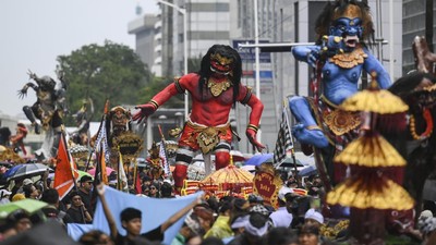 Jelang Nyepi, Pawai Ogoh-ogoh Ramaikan Bundaran HI