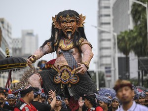 Video: Kala Ogoh-ogoh Bikin Heboh di Bundaran HI Jelang Nyepi