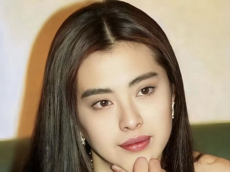 9 Pesona Joey Wong, Ratu Horor Asia yang Awet Muda di Usia 59 Tahun