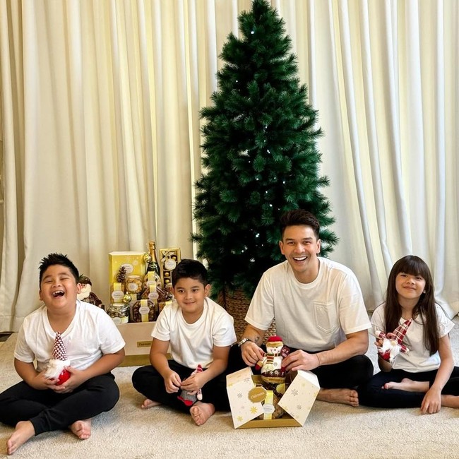 Rindu Jonathan Frizzy 6 Bulan Gak Bertemu Anak