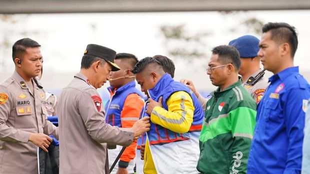 Kapolri Pimpin Apel Ojol dan Buruh di Sumsel