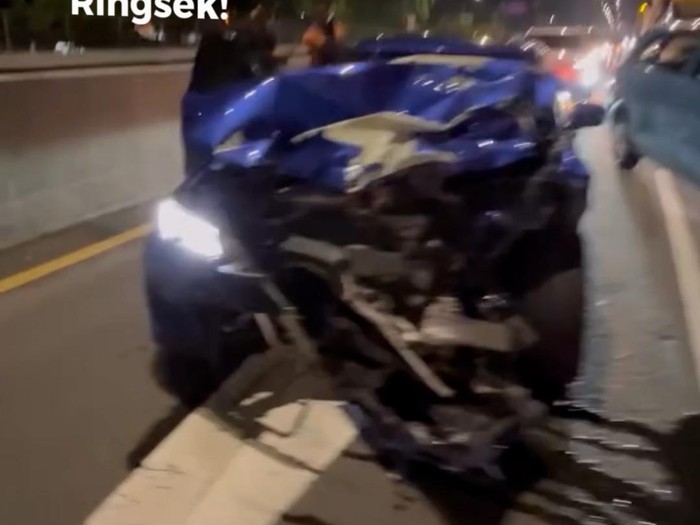 Video Kebut-kebutan di TOL, Pajero Sport -BMW Ringsek!
