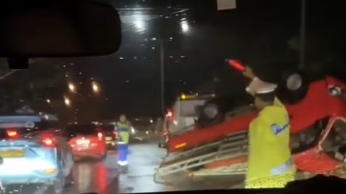 Kecelakaan di Tol Makassar.