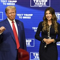 Nama Kristi Noem menjadi sorotan di Amerika Serikat. Politikus Partai Republik itu kehilangan jabatannya sebagai Menteri Keamanan Dalam Negeri setelah Presiden Donald Trump mencopotnya dari kabinet di tengah berbagai kontroversi. Foto: dok. Instagram @kristinoem