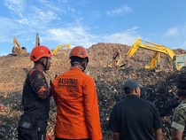Horor Longsor Gunung Sampah Bantargebang, 3 Orang Tewas