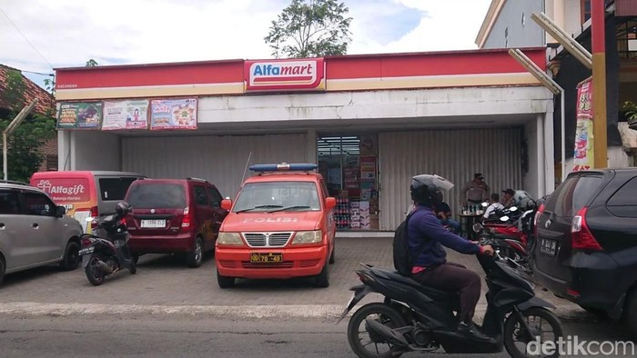 Minimaret yang dibobol oknum anggota TNI