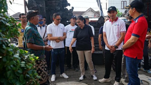 Plt Kadis LHK Badung, Made Rai Warastuthi, mengecek kesiapan teba modern di Banjar Tegal Permai, Kelurahan Kerobokan Kaja, Kuta Utara, Minggu (8/3/2026). (Istimewa)