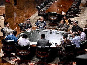 Prabowo Rapat Maraton di Hambalang, Bahas Geopolitik hingga Kesiapan Lebaran
