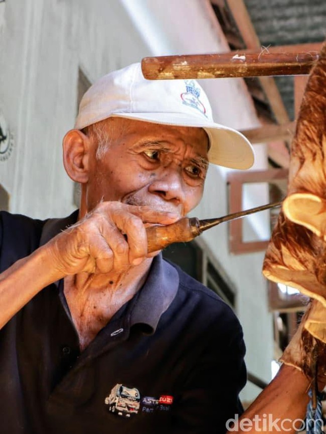 Cerita Mbah Pamujo Tukang Servis Bedug Ponorogo