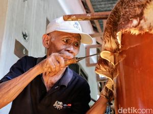 Cerita Mbah Pamujo Tukang Servis Bedug Ponorogo