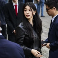 “Wah, dia memang sudah cantik, tapi entah kenapa dia semakin cantik lagi,” “Wajahnya begitu cantik, melihatnya membuatku bahagia,” komentar sejumlah penggemar di forum komunitas Korea. Foto: dok. X