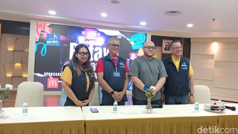 Konferensi pers peluncuran master song terbaru berjudul Betawi Mash Up oleh komunitas paduan suara Swara Jakarta '80s (SJ'80s), di Gedung BPH Migas, Mampang Tendean, Jakarta Selatan, Minggu (8/3/2026).