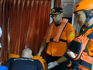 Nyeri Ginjal Kambuh Saat Berlayar, Kru Kapal China Dievakuasi ke Kupang