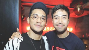 Kebersamaan Afgan dan Vidi terjalin sejak awal karier mereka di industri musik. Hingga detik terakhir hidup Vidi Aldiano, Afgan ada di sana. (Foto: dok. Instagram @afgan__)