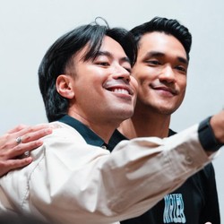 Afgan Kenang Vidi Aldiano: Kamu Rezeki Terbesar Hidupku