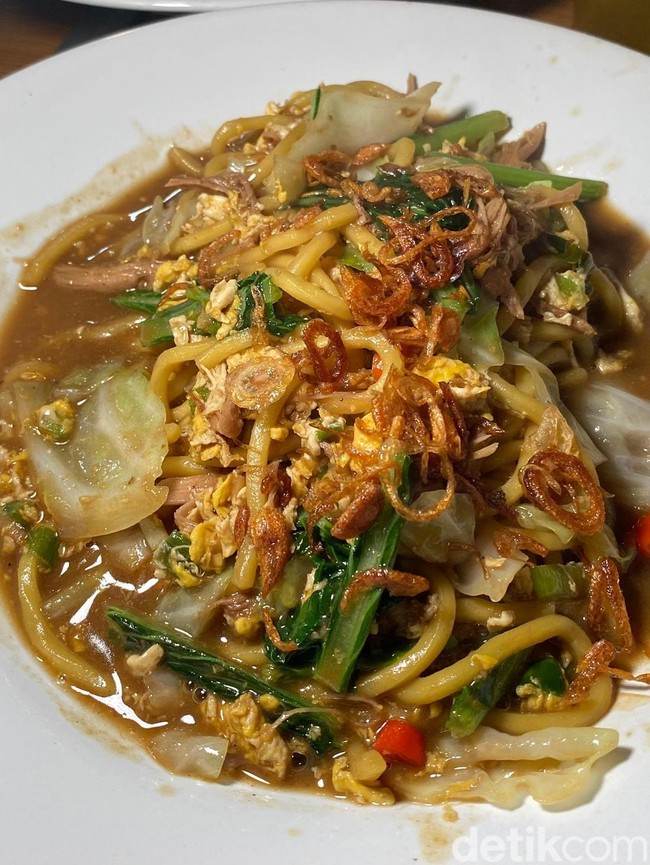 Nyobain Bakmi Godog Brisket dan Bakmi Nyemek Bebek yang Hits di Cipete