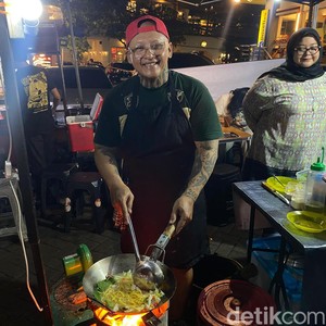 Mie Godok Cipete: Bakmi Jawa Topping Bebek dan Brisket Racikan Eks Seniman Tato