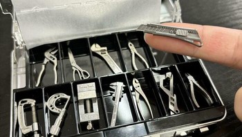 Sebuah Perusahaan Jepang Menciptakan Peralatan Mini 1 Inch Foto: Boredpanda