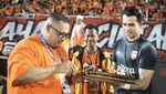 Momen Tiup Lilin HUT Borneo FC di Stadion Segiri