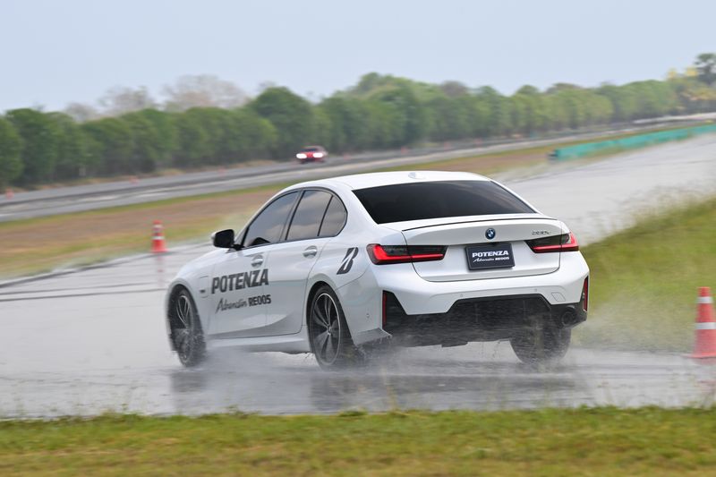 Bridgestone Potenza Adrenalin RE005 Bridgestone Potenza Adrenalin RE005