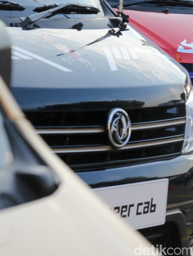 DFSK Beri Sinyal Luncurkan Mobil Baru, EV Atau Hybrid?