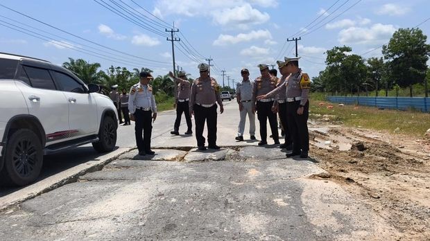 Ditlantas Polda Riau memetakan sejumlah titik rawan kecelakaan dan macet saat arus mudik Lebaran 2026. Ditlantas Polda Riau memetakan sejumlah titik rawan kecelakaan dan macet saat arus mudik Lebaran 2026.