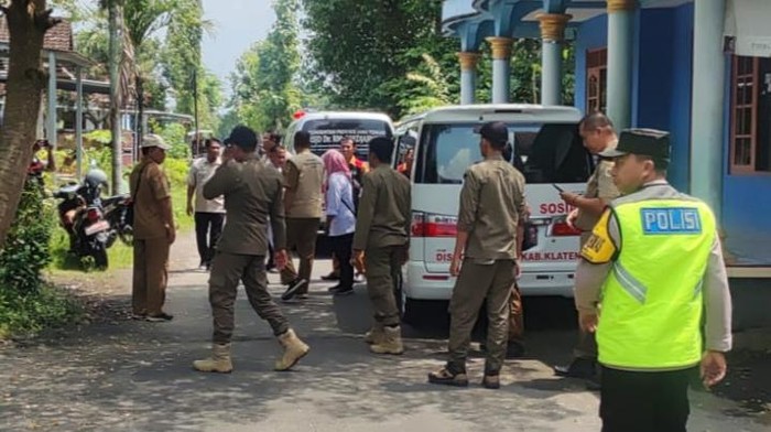 Evakuasi ODGJ di Cucukan, Kecamatan Prambanan, Klaten.
