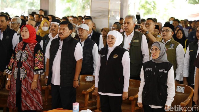 Gubernur Jatim, Khofifah Indar Parawansa bersama Bupati Nganjuk Marhaen Djumadi