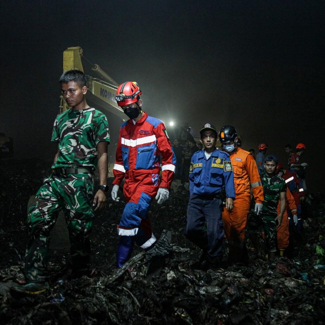 Bingkai Sepekan : Duka Vidi Aldiano hingga Longsor Bantargebang