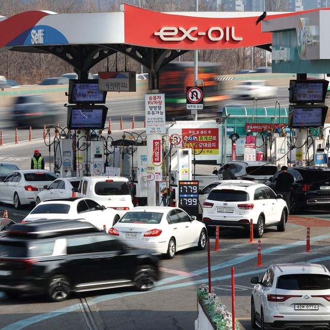 Harga Minyak Mentah Hampir US$110, Dunia Dilanda Kepanikan