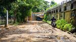 Jalan di Kawasan Setu Babakan Rusak, Warga Keluhkan Kondisinya