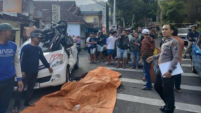 Kecelakaan yang terjadi di jalur klemuk, Kota Batu, beberapa waktu lalu