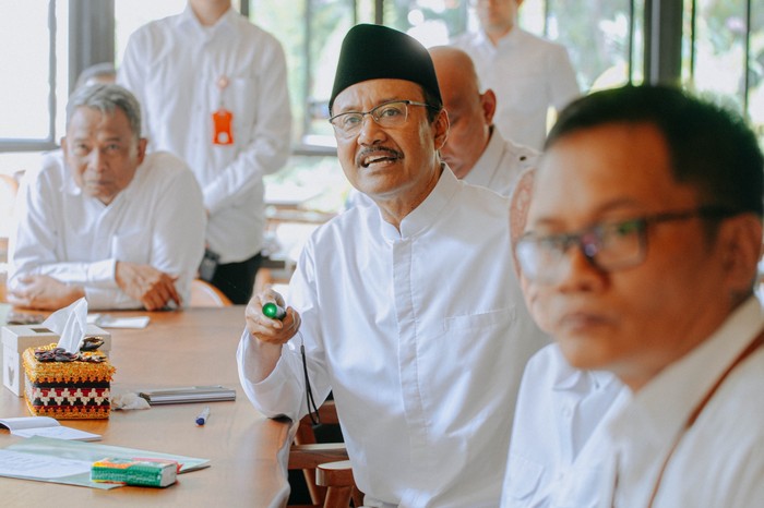 **Gus Ipul-Gubernur NTB Sinkronkan Pemutakhiran Data Tunggal, Sejatikan Sekolah Rakyat**