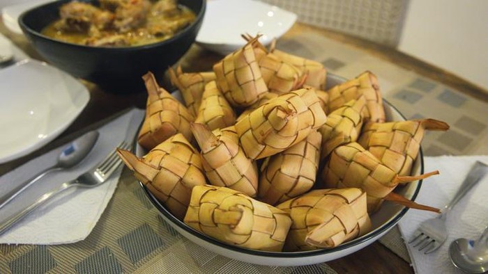Ketupat lebaran.