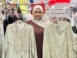 Berburu Baju Lebaran Ukuran Jumbo Tanpa PO & Sepatu Kaca Viral Rp 99 Ribu